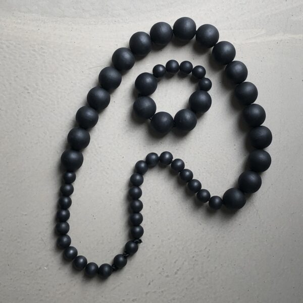OBLONG black